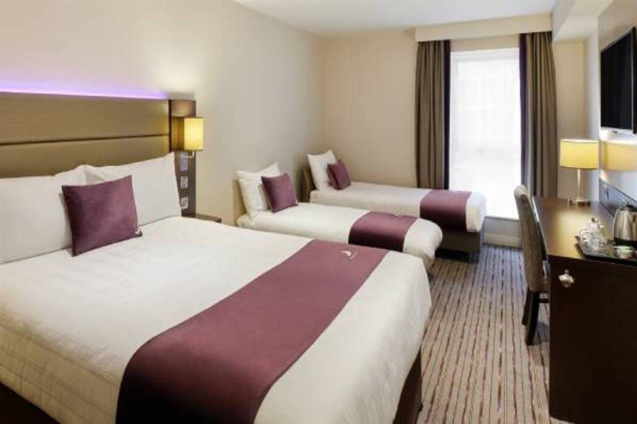 Premier Inn Gatwick Crawley Town West Esterno foto